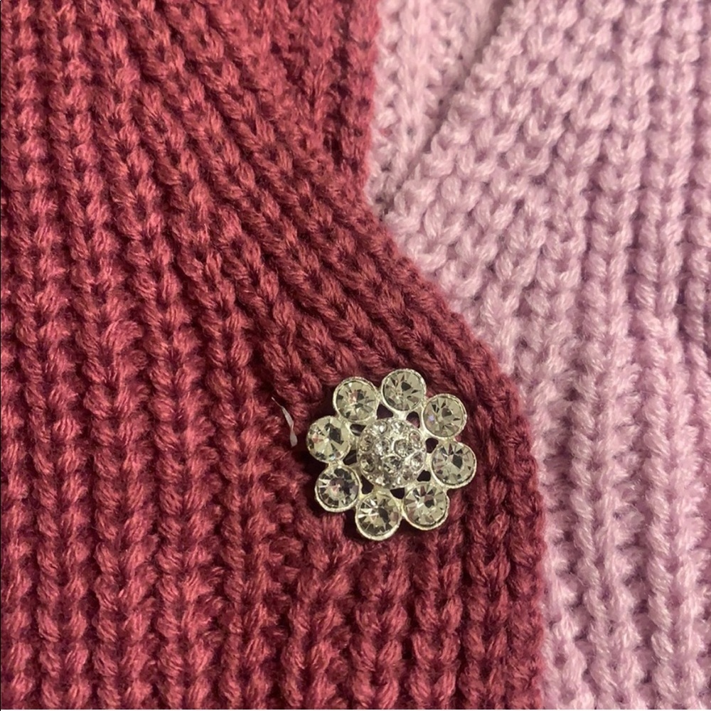 💕 Pink Color Block Sweater w/ Rhinestone Buttons – Size S - Picture 11 of 11